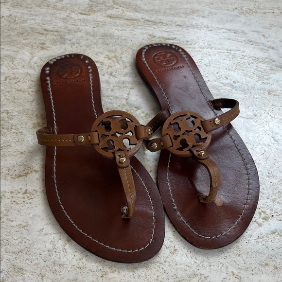 Tory Burch “Miller” WORN flip flop sandals brown leather women’s size 7 - Picture 1 of 13